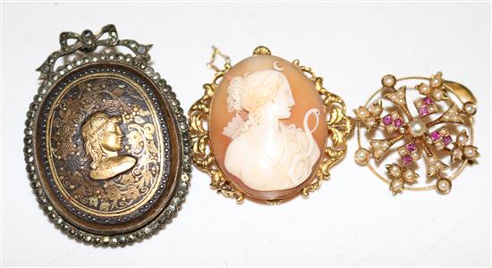 15ct brooch, cameo brooch & marcasite brooch